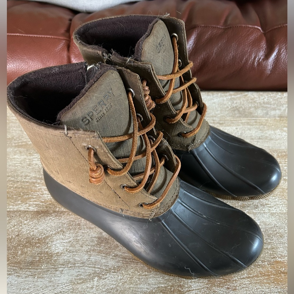 Sperry dark green and Black Duck Boots